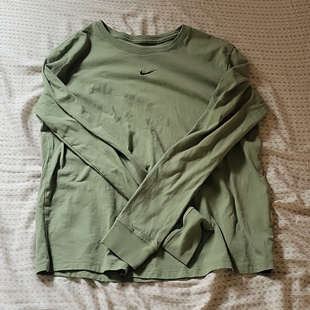 Green nike long sleeve
